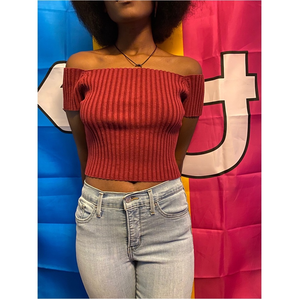 Off the shoulder burgundy crop